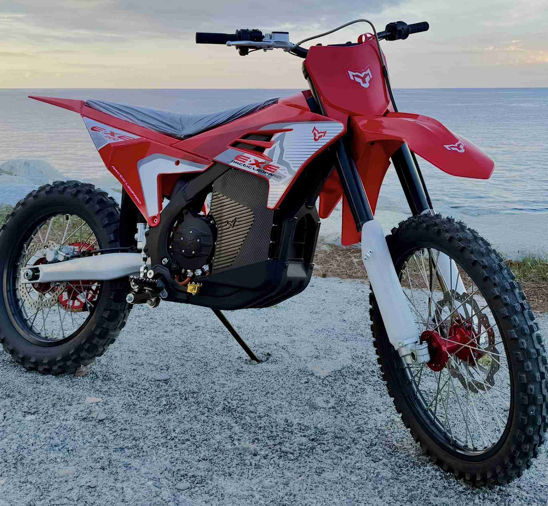 E-XE800 – ENDURO CROSS – immagine 1